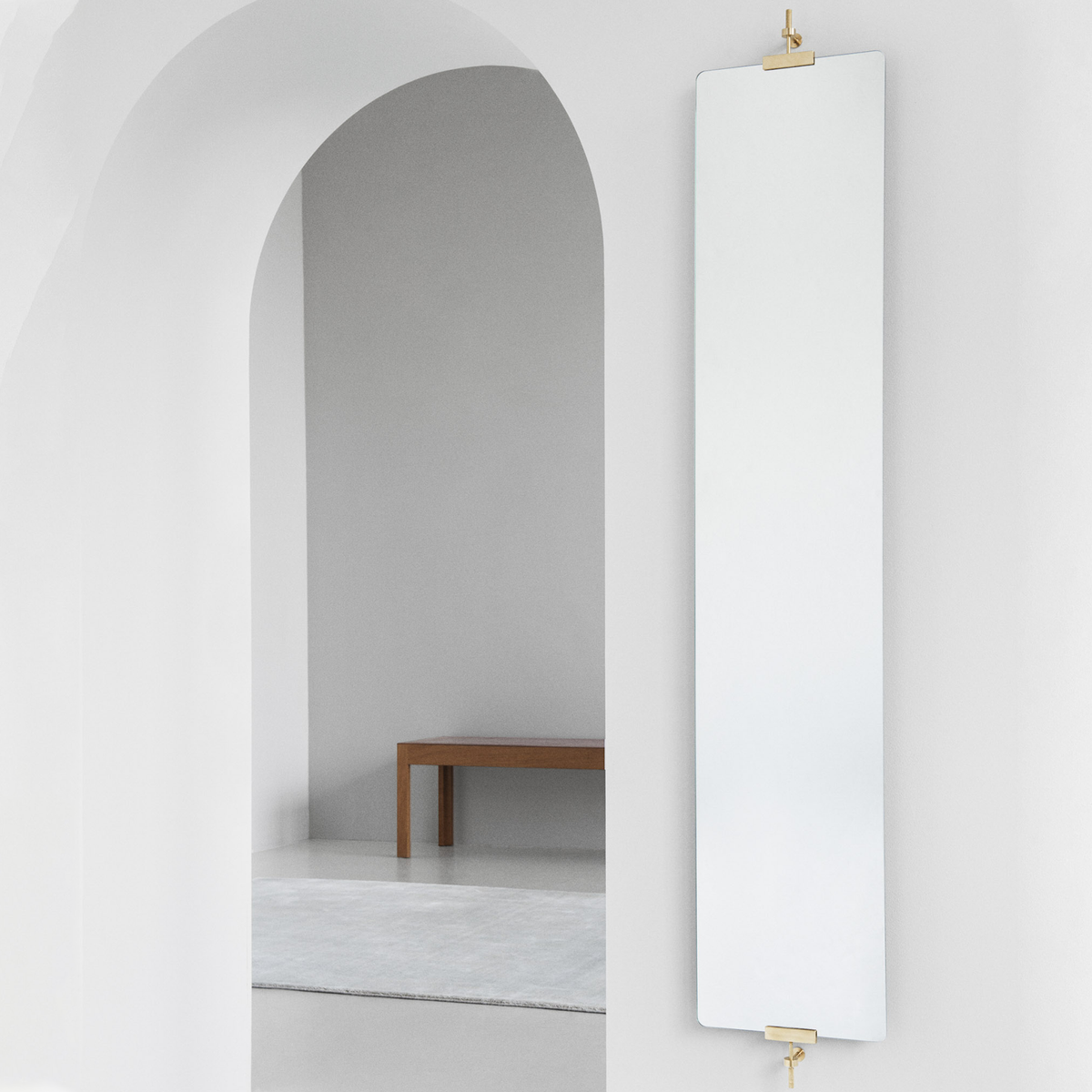 KBH' mirror, large