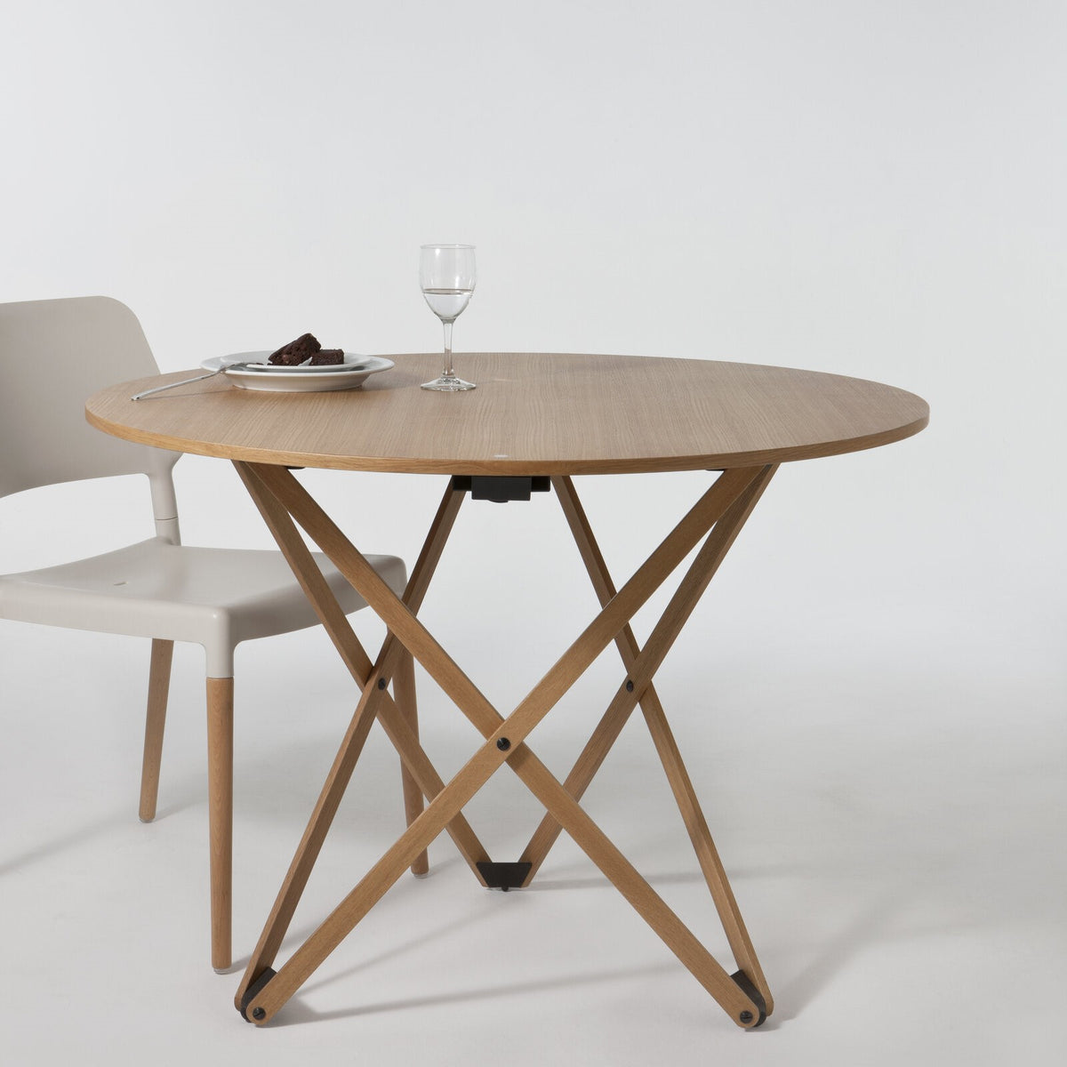 Subeybaja - Coffee & dining table in oak