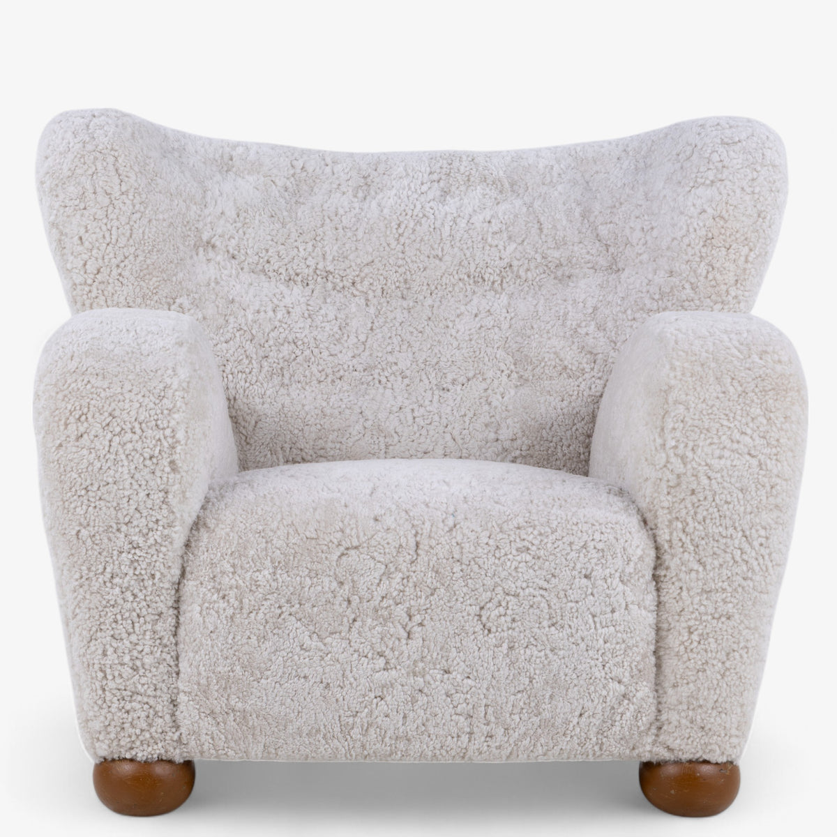 Aulanko' easy chair in lambskin