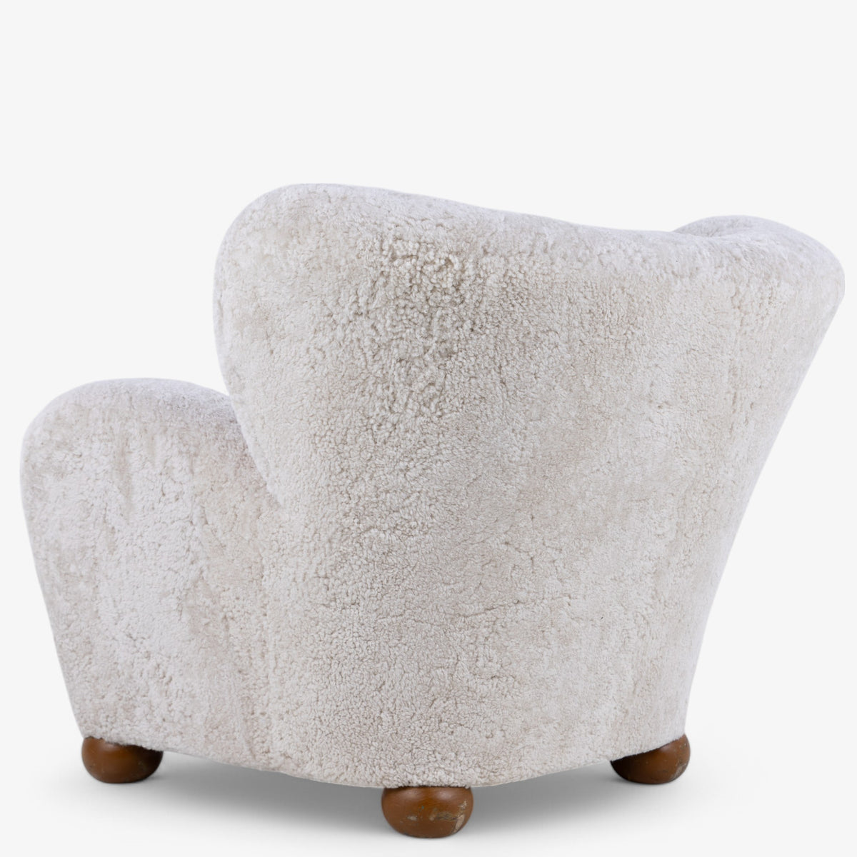 Aulanko' easy chair in lambskin