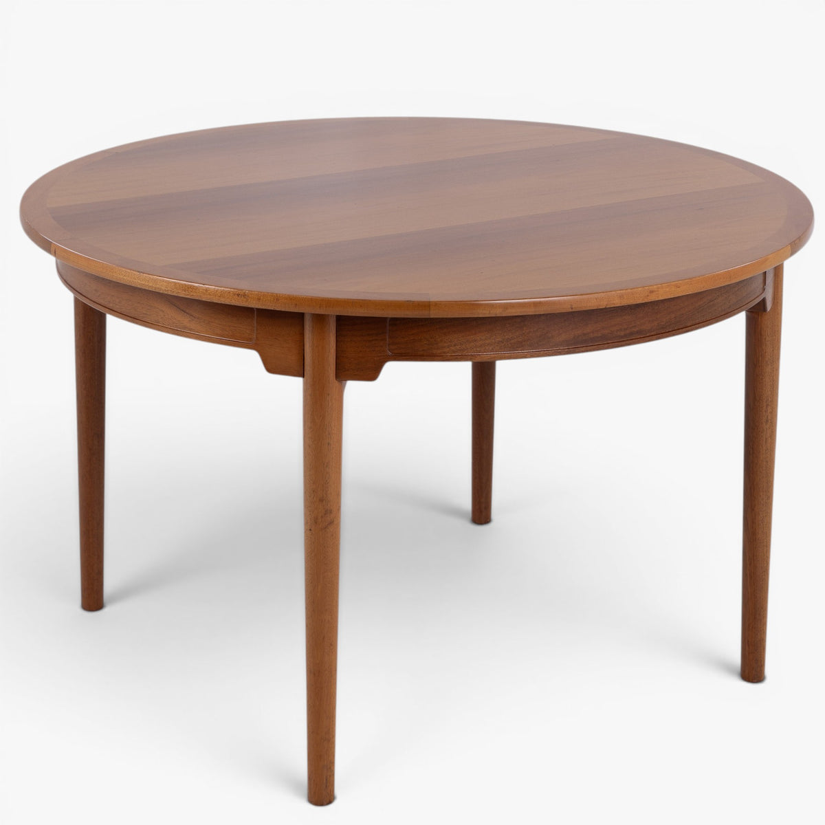 China table in mahogany