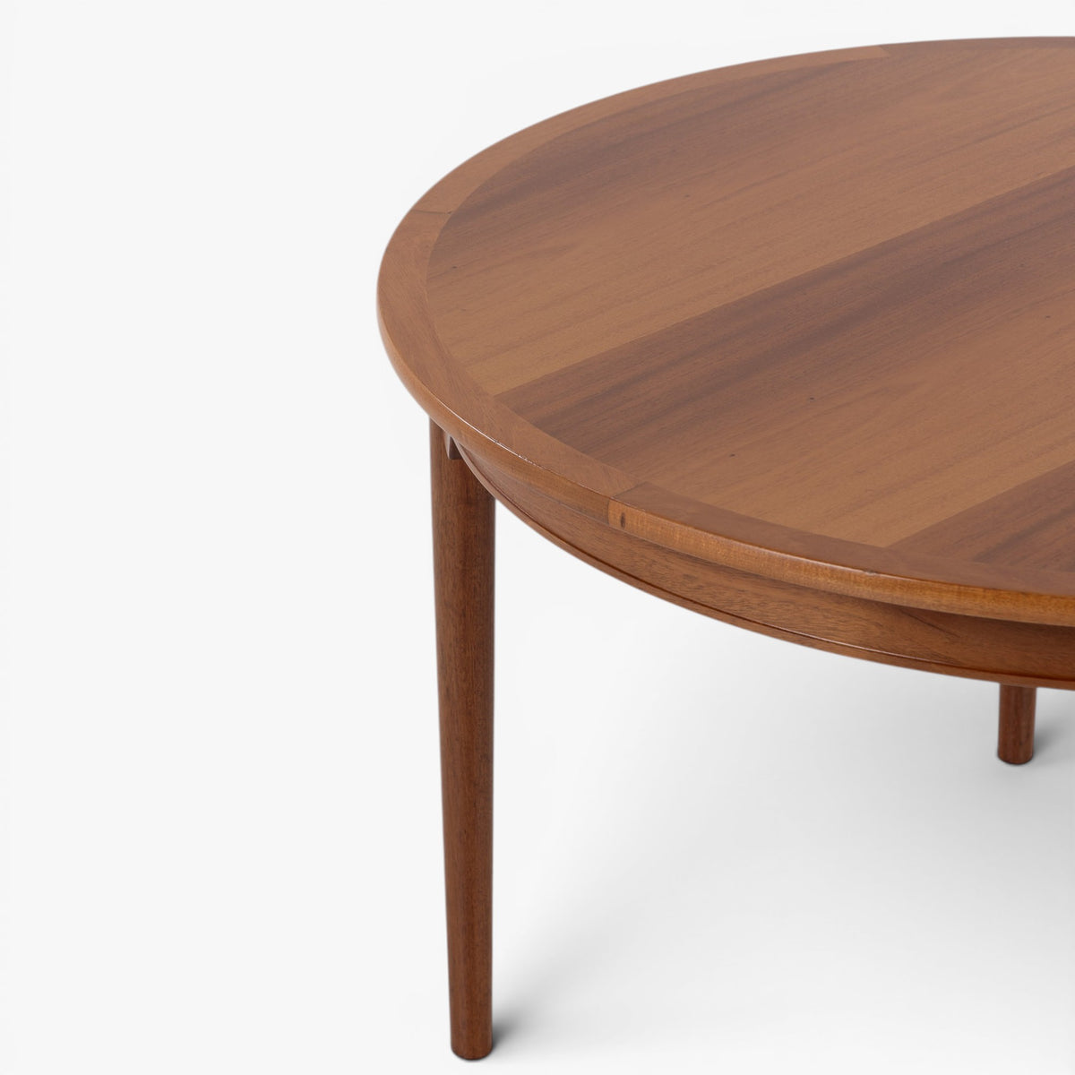China table in mahogany