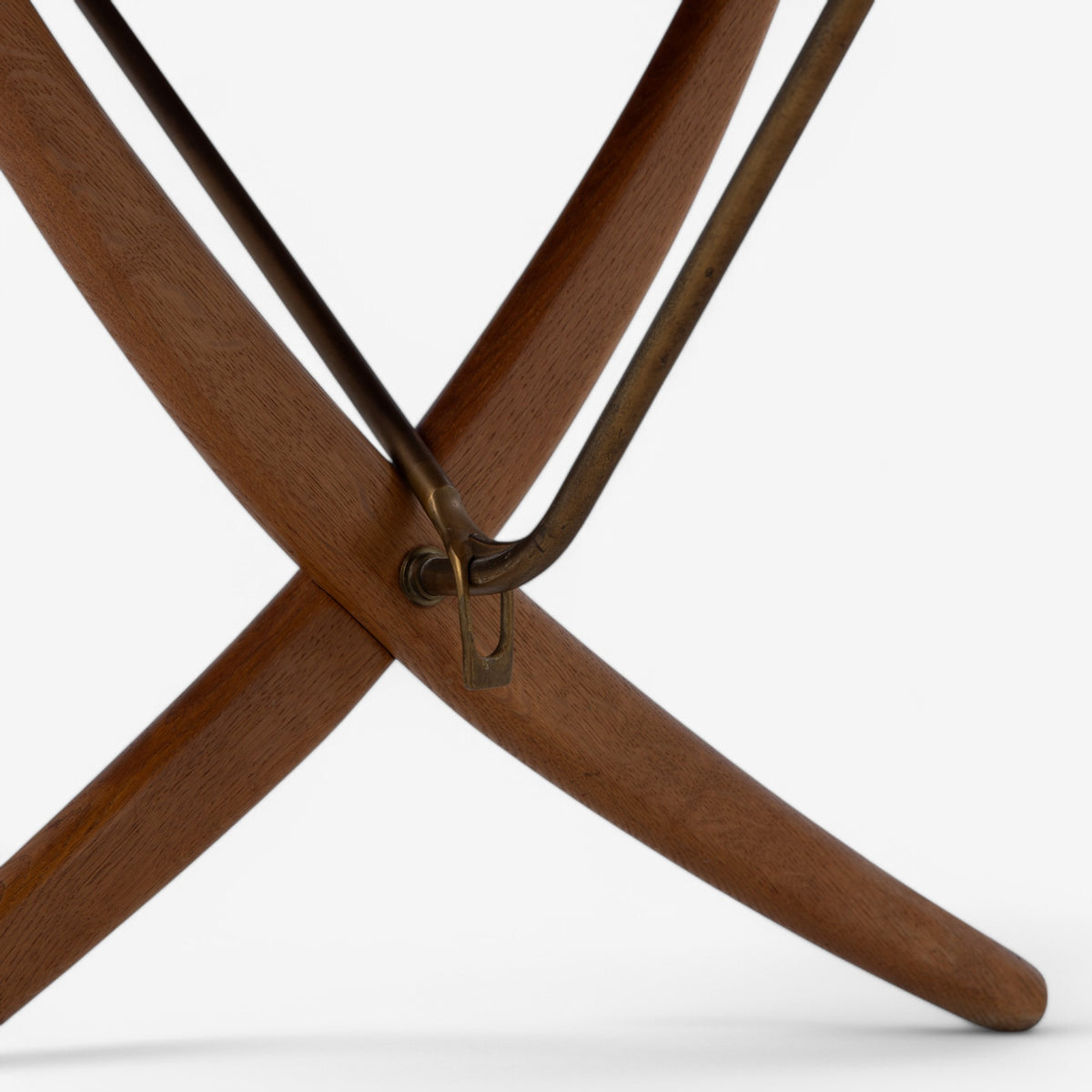 AT 304 - Dining table in teak