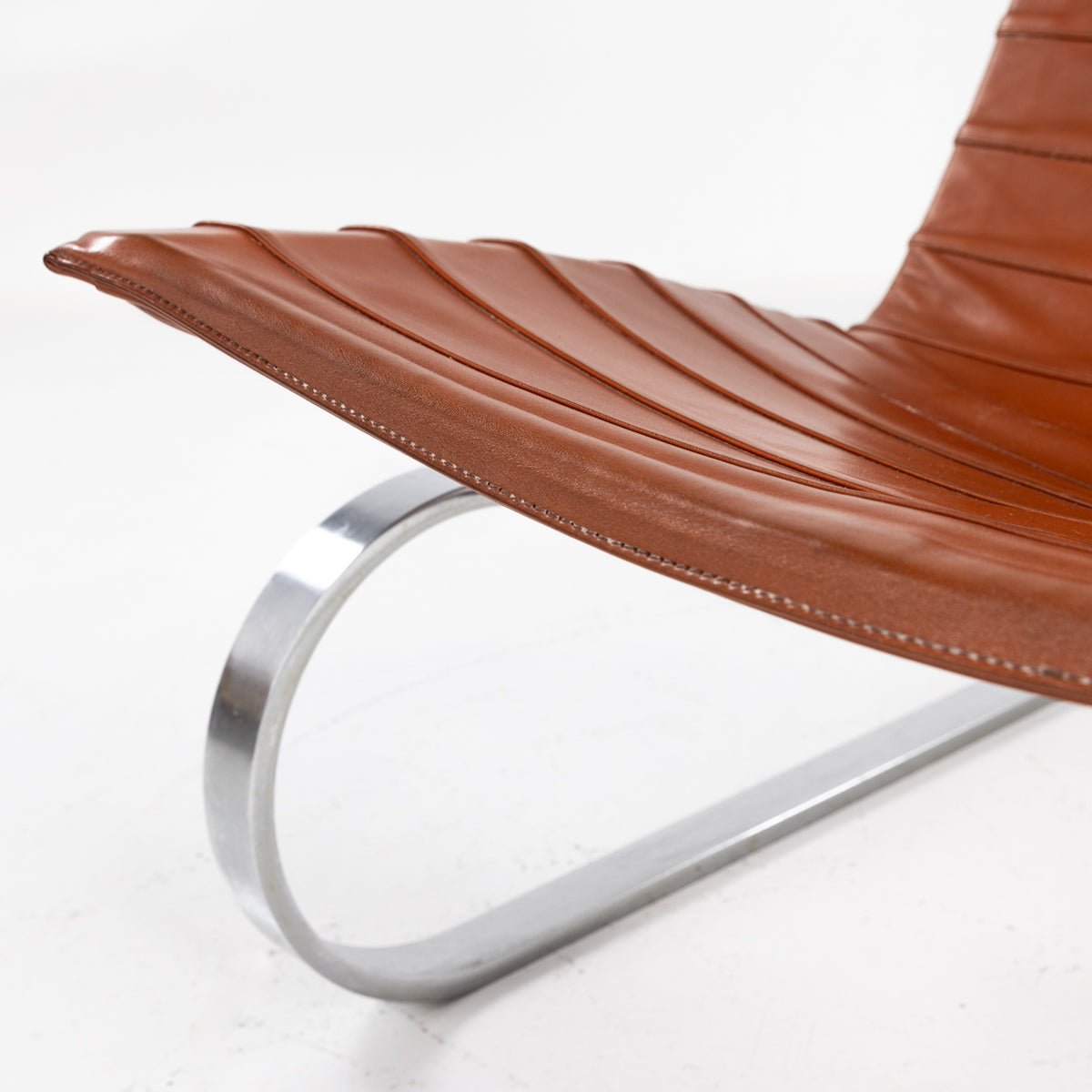 PK 20 - Lounge chair in cognac leather