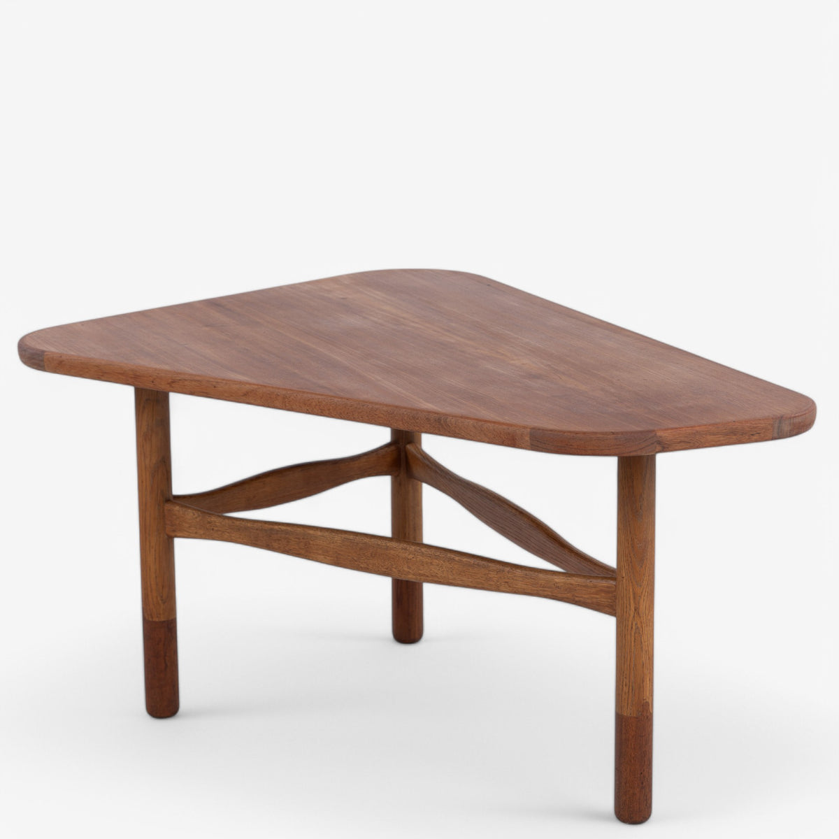 Coffee table in teak