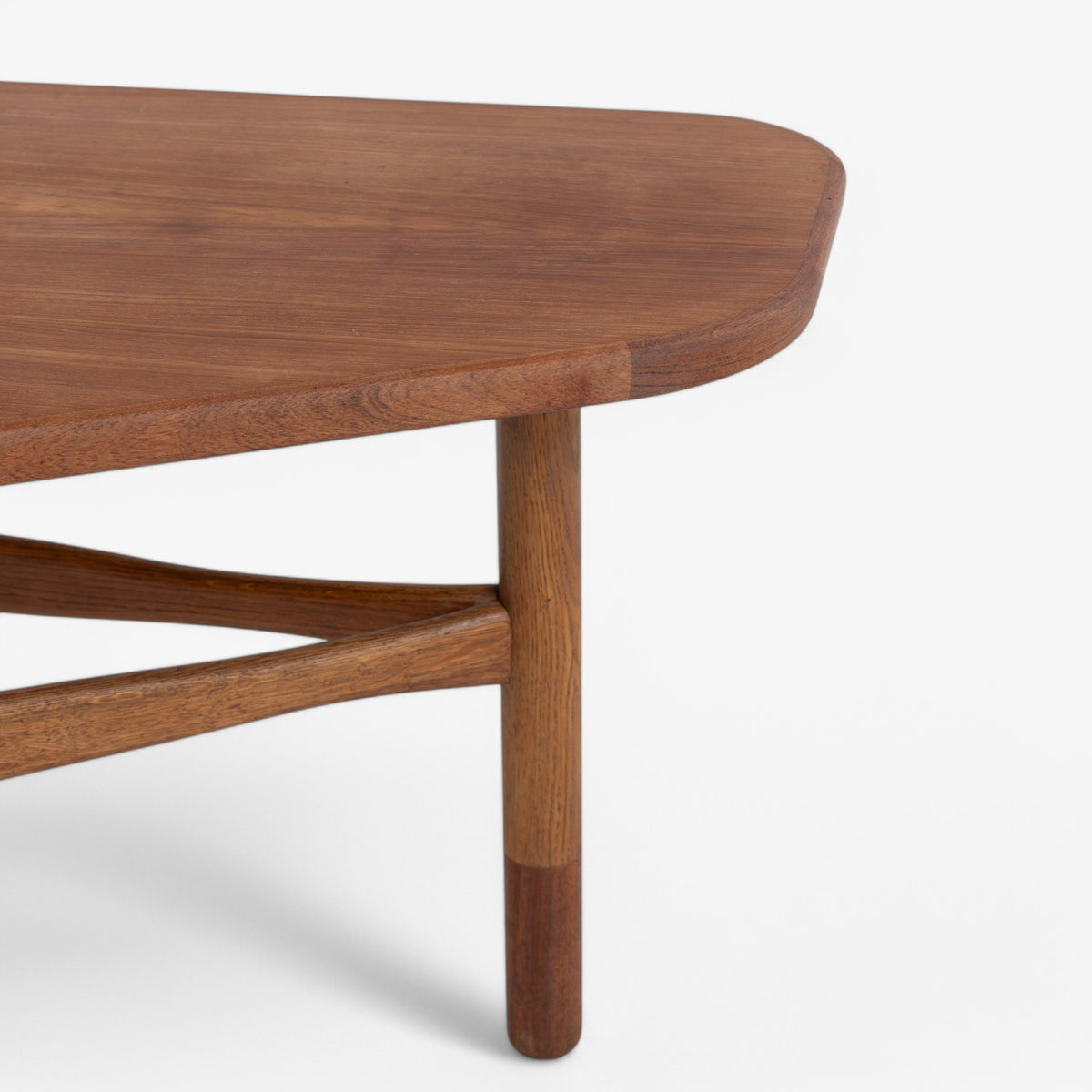Coffee table in teak
