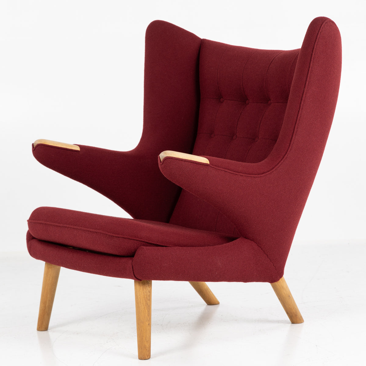 AP 19 - Papa Bear Chair in red Hallingdal fabric