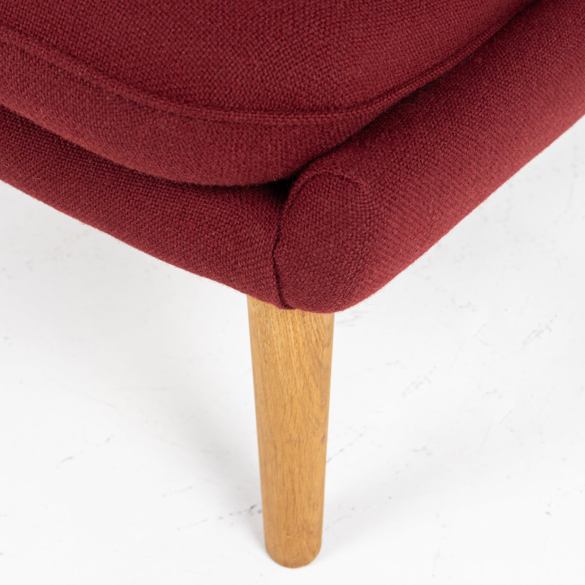 AP 19 - Papa Bear Chair in red Hallingdal fabric