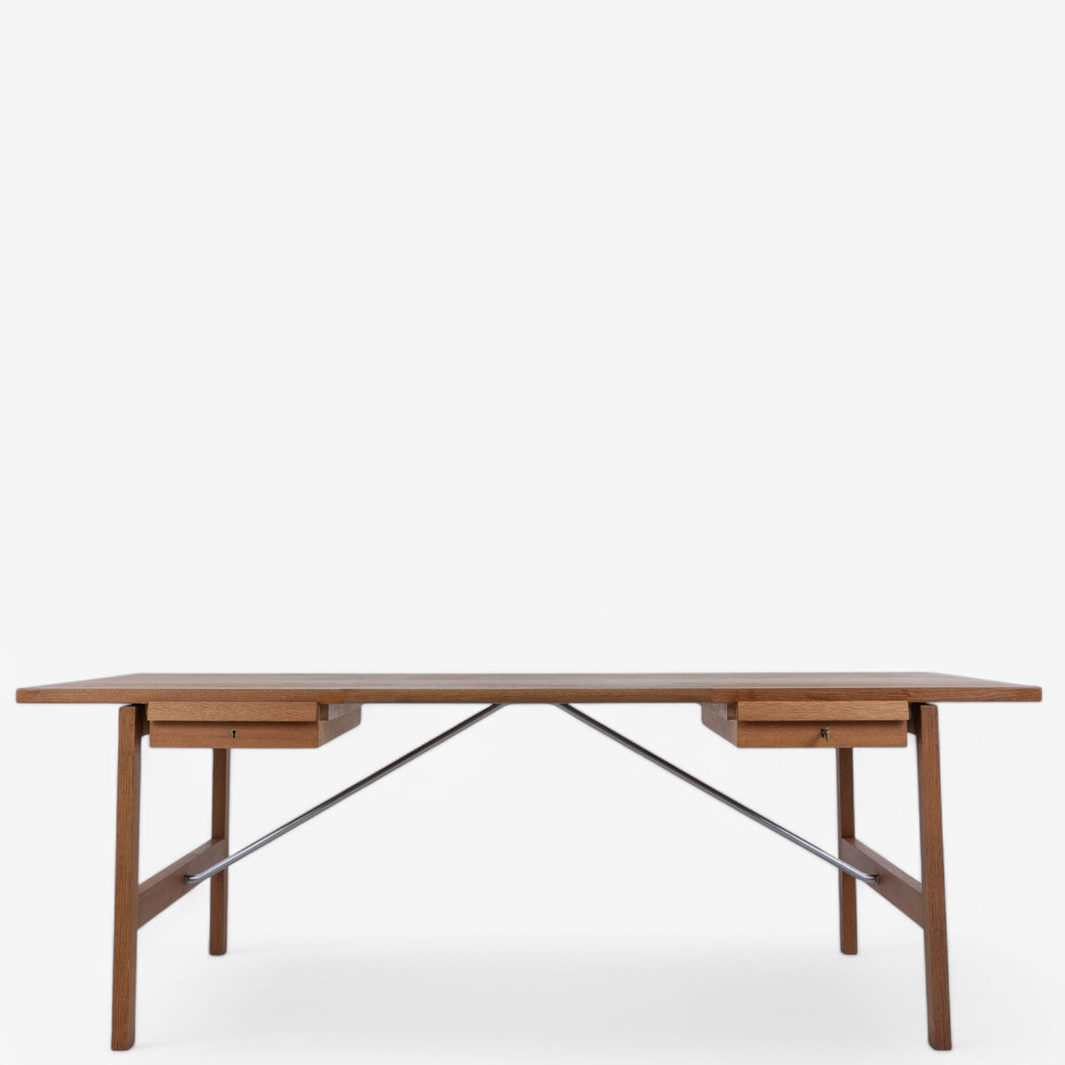AT 325A - Freestanding desk in oak