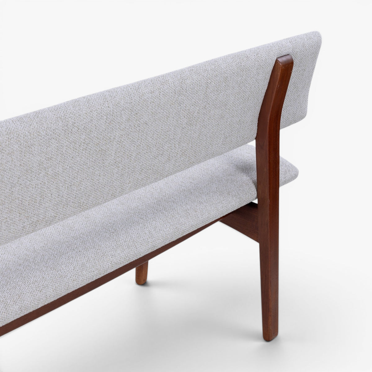 Bench in teak