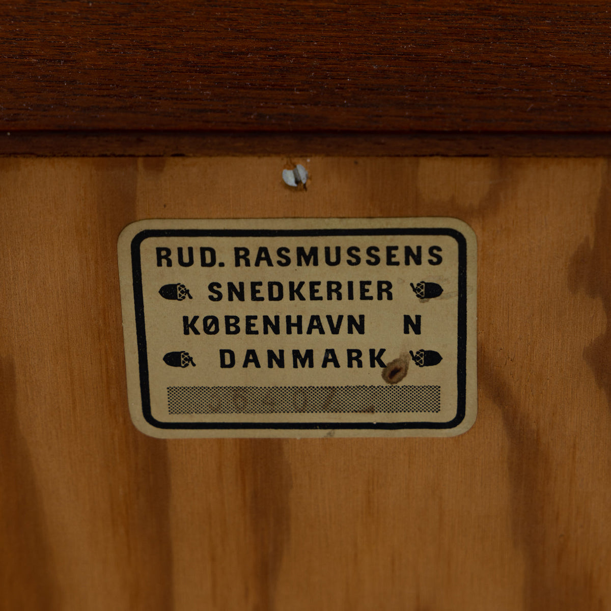 Tegningsskab i massiv teak
