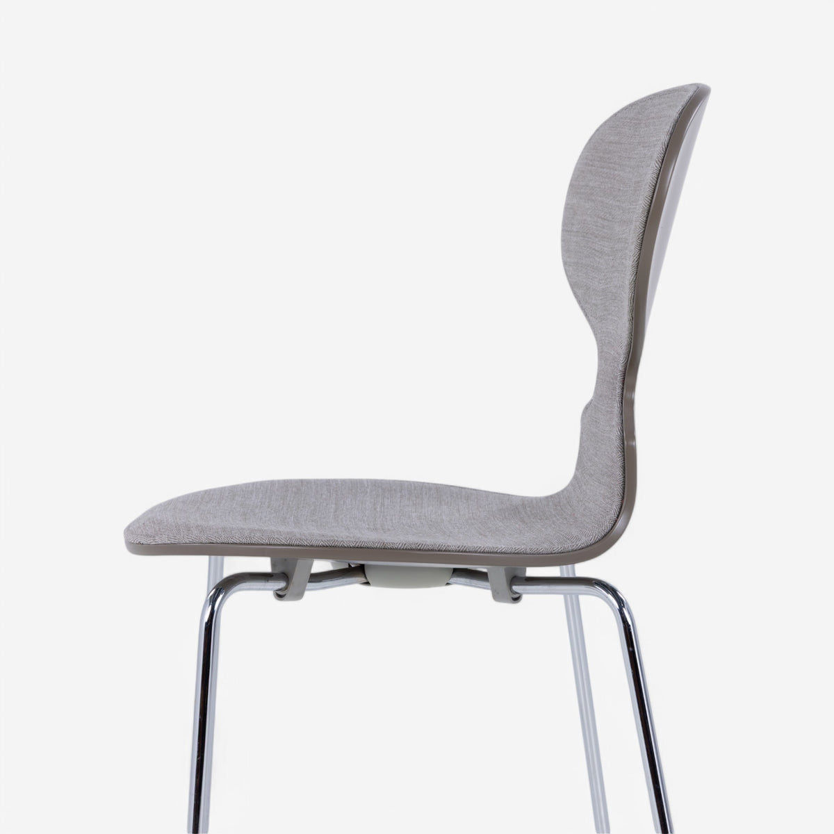 AJ 3100 - 'The Ant' in Vils-textile