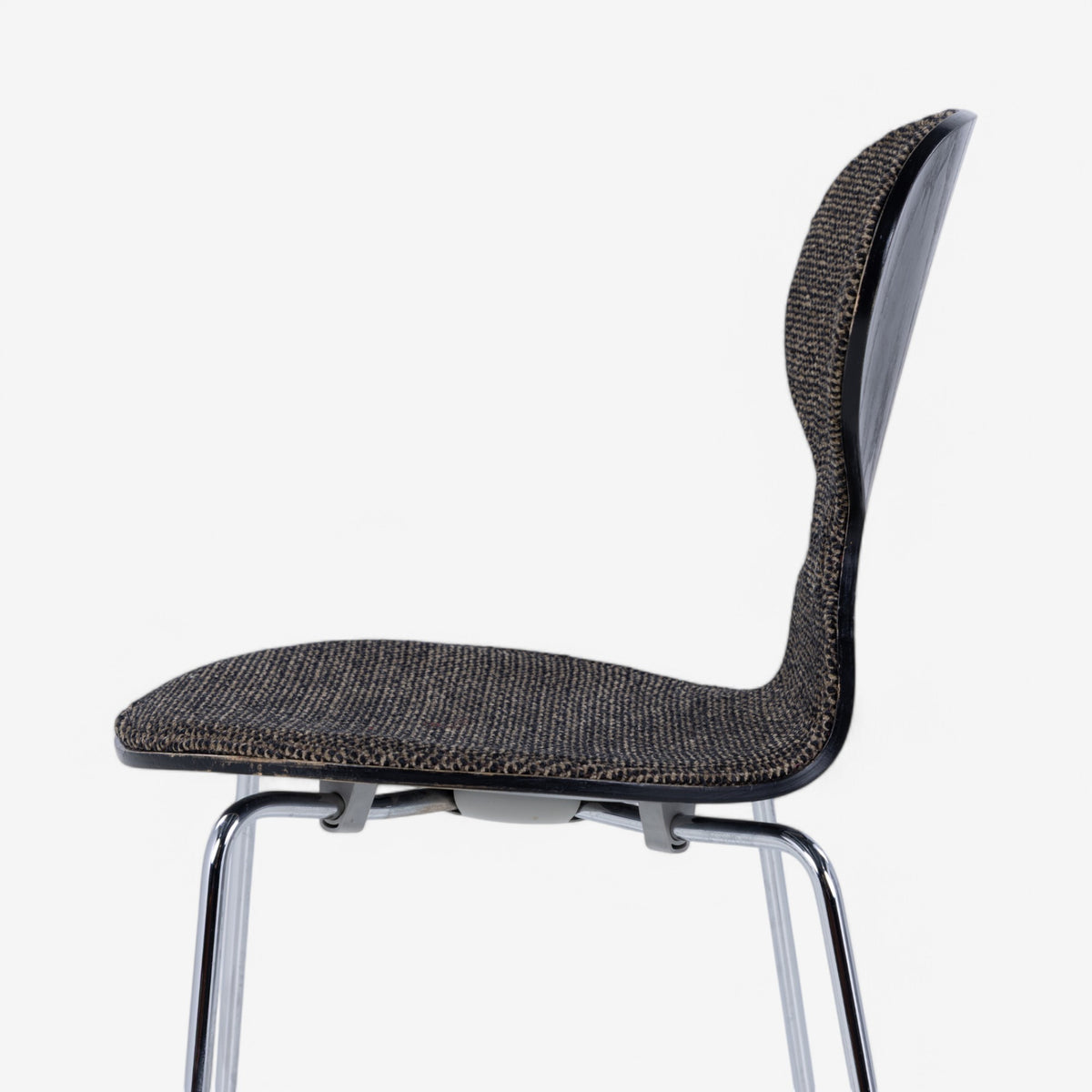 AJ 3100 - 'The Ant' in Safire-textile