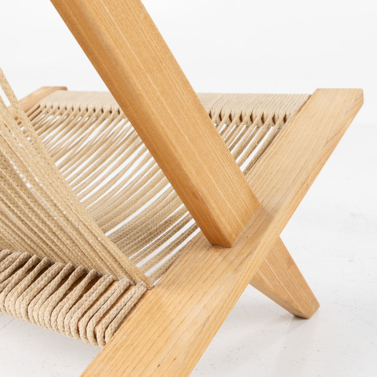 JH 106 - Easy chair in ash