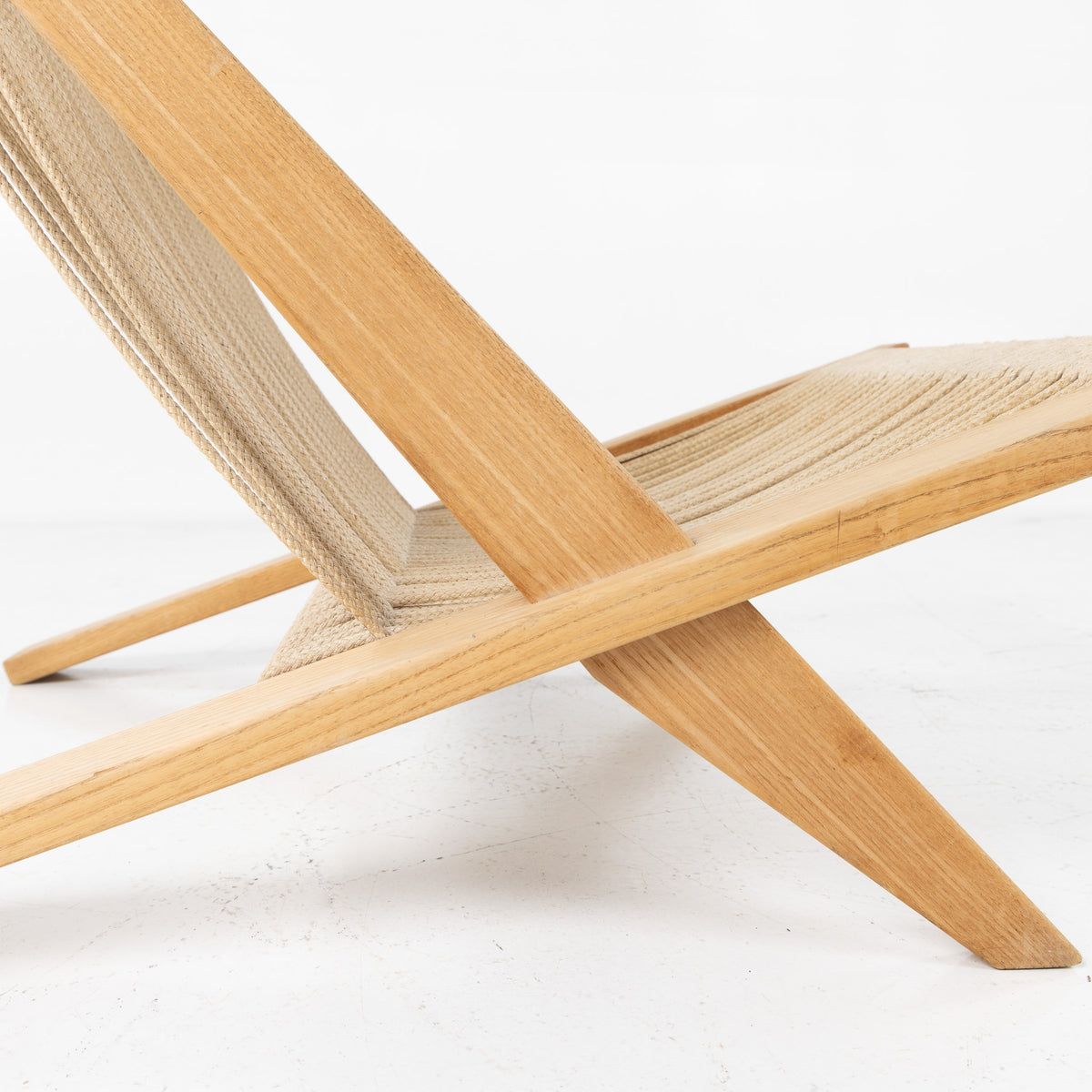 JH 106 - Easy chair in ash