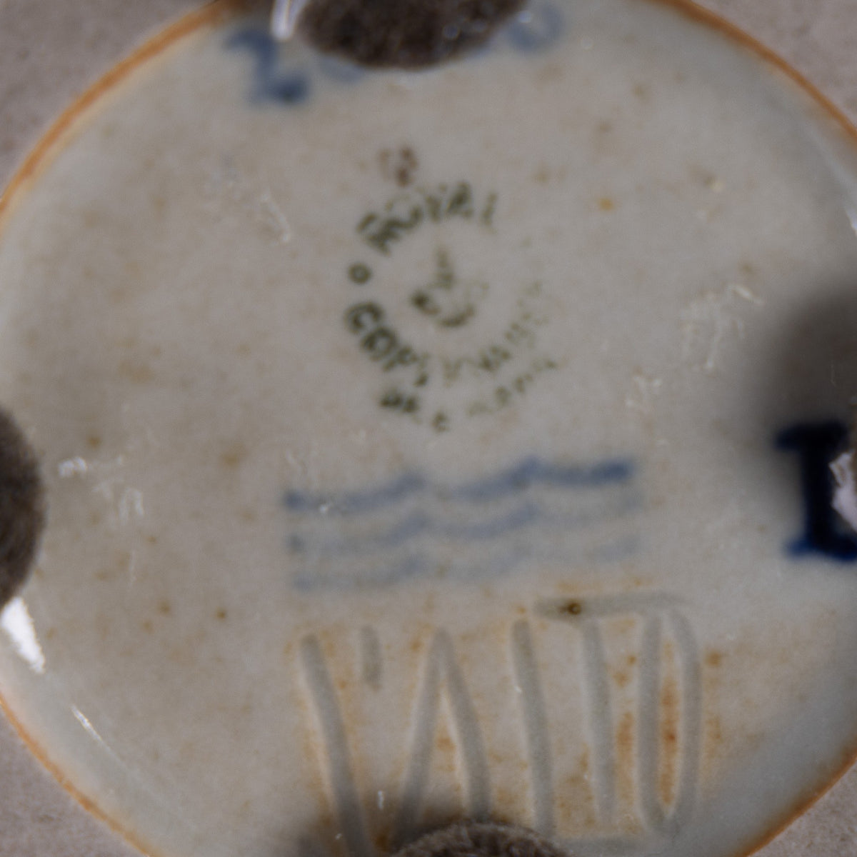 Vase in stoneware