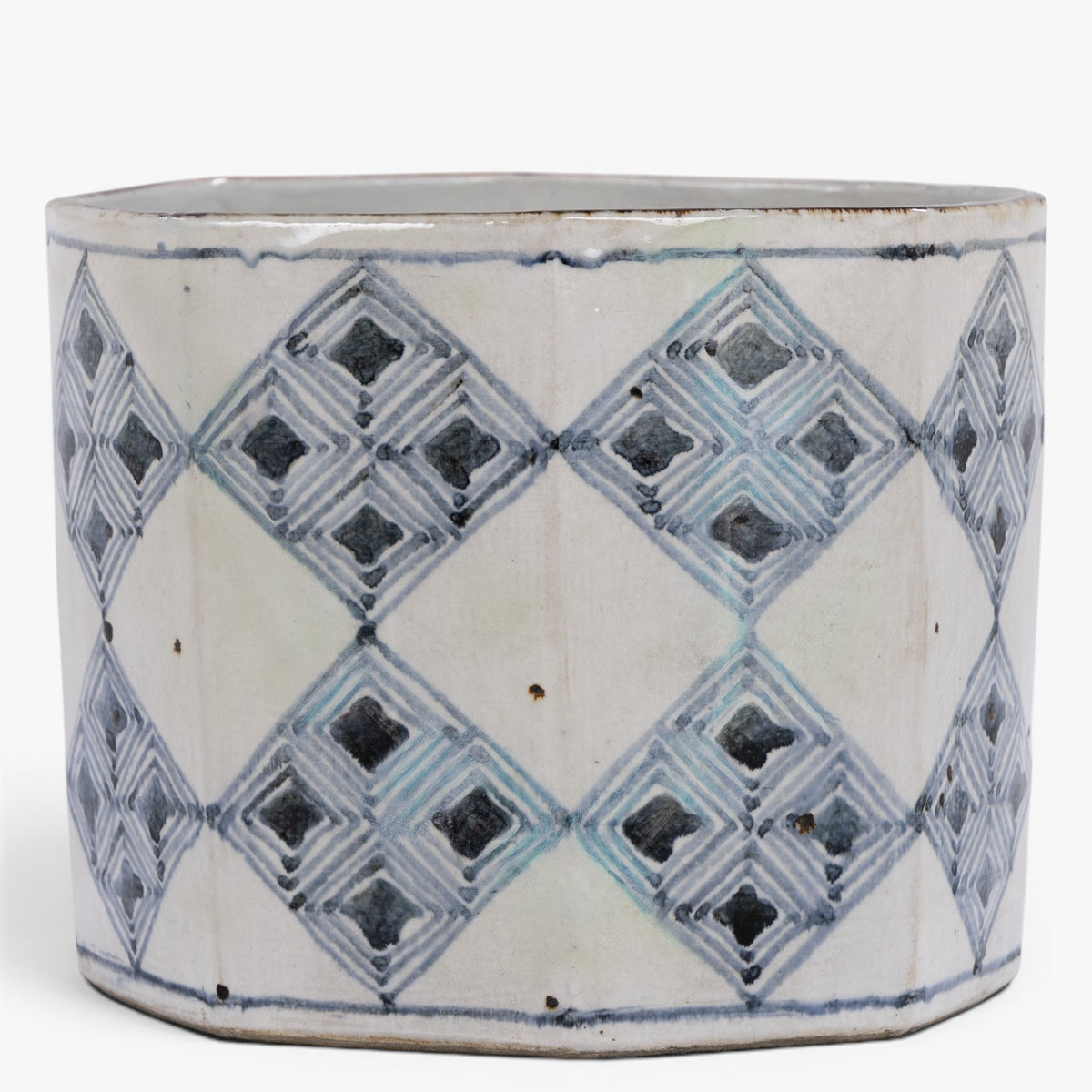 Large bowl in stoneware