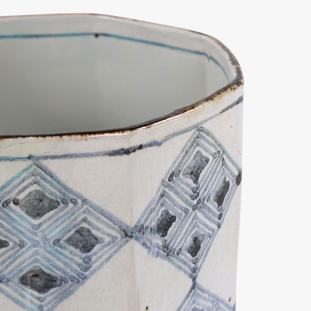 Large bowl in stoneware