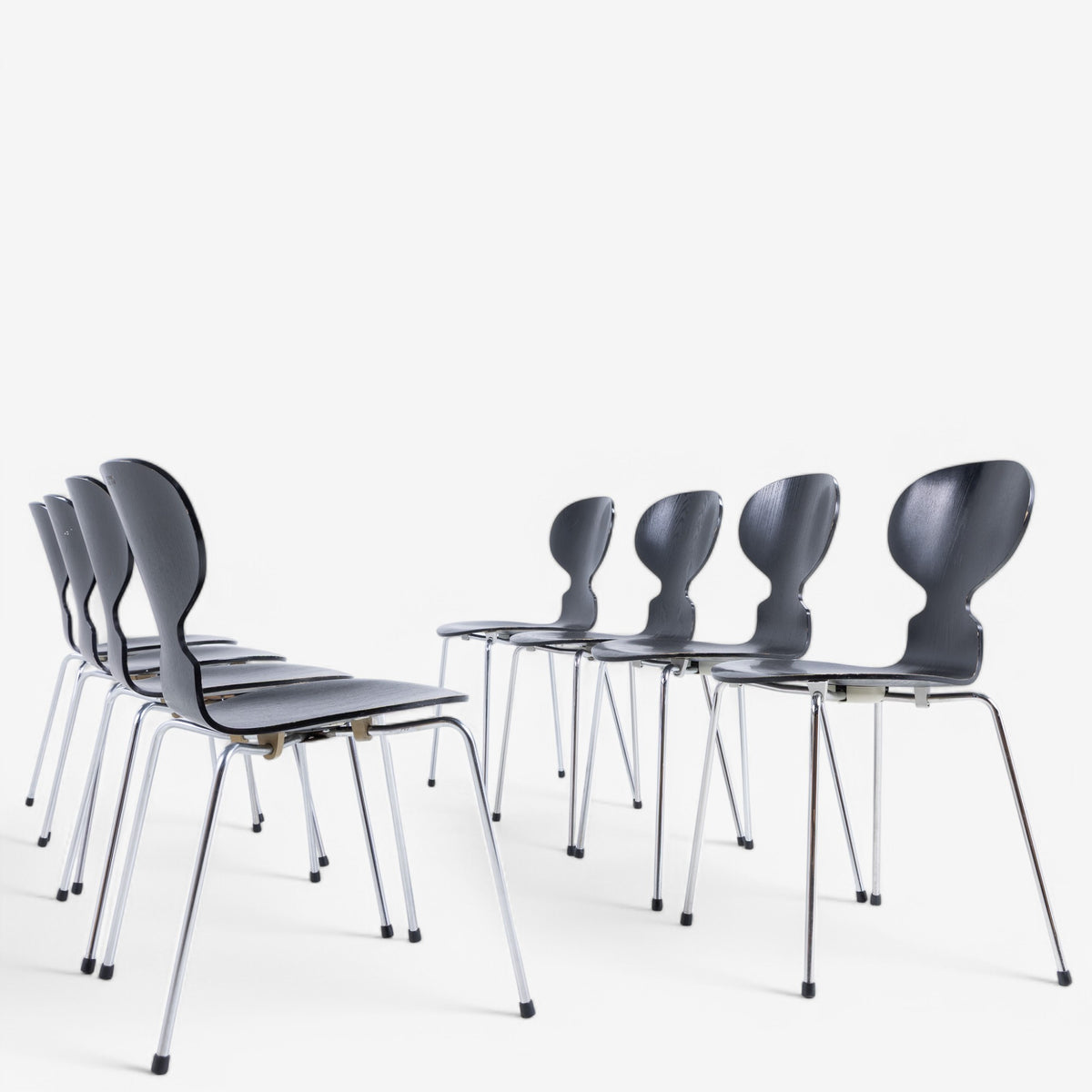 AJ 3100 - Black stained Ant Chair