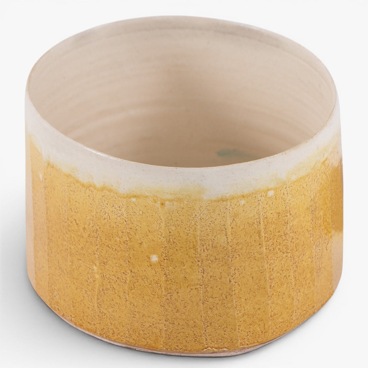 Large bowl in stoneware