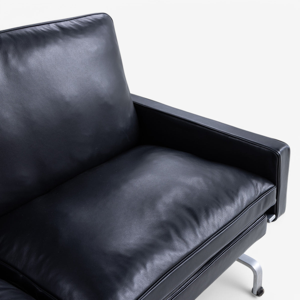 PK 31/2 - 2-seater sofa in black Klassik leather