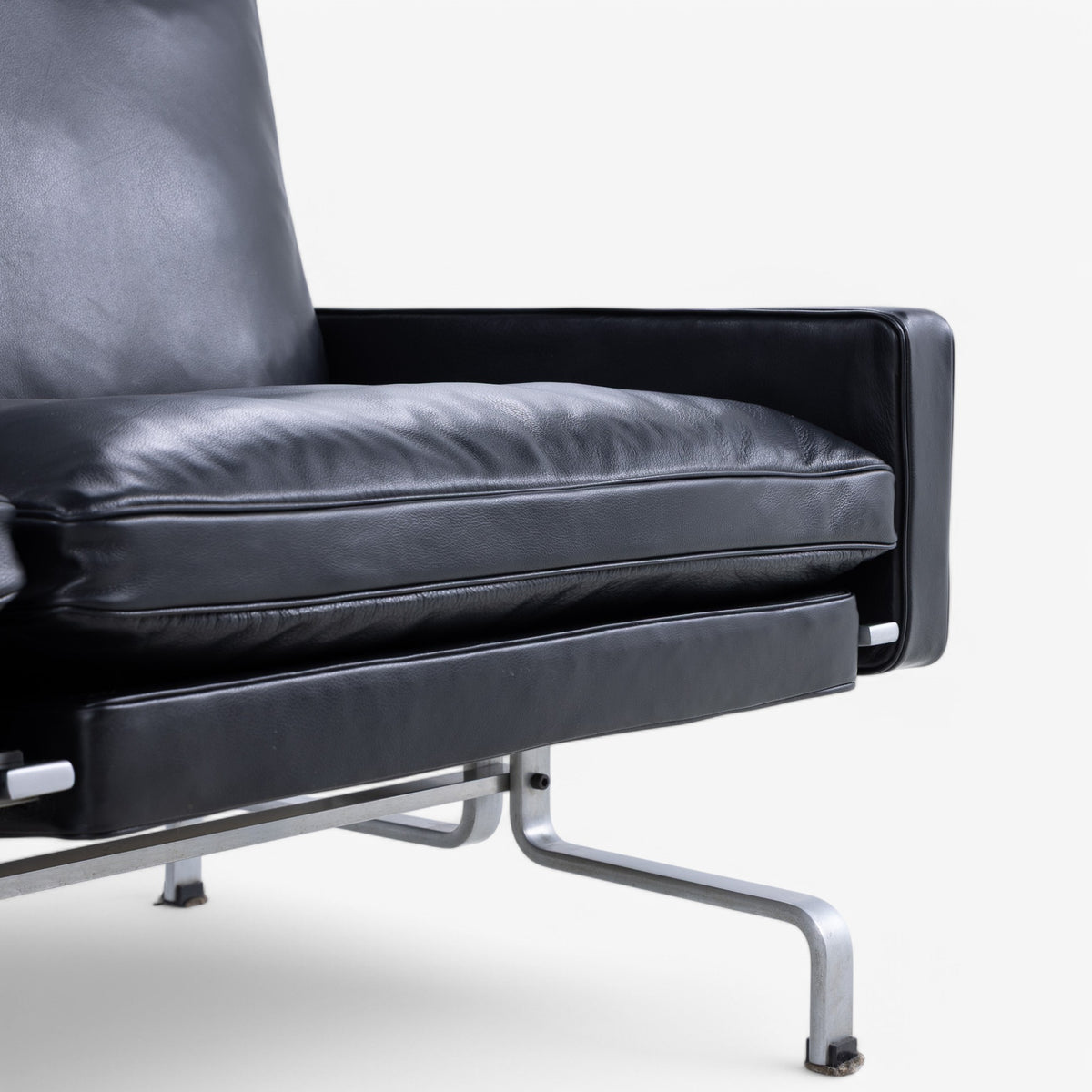 PK 31/2 - 2-seater sofa in black Klassik leather