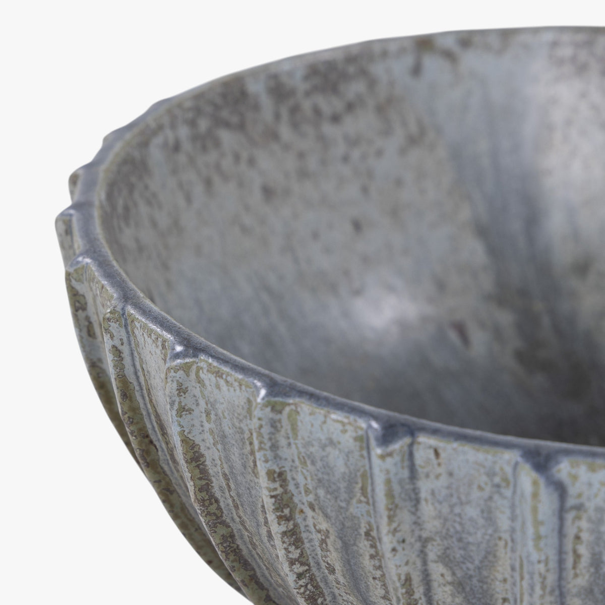 Large bowl in stoneware