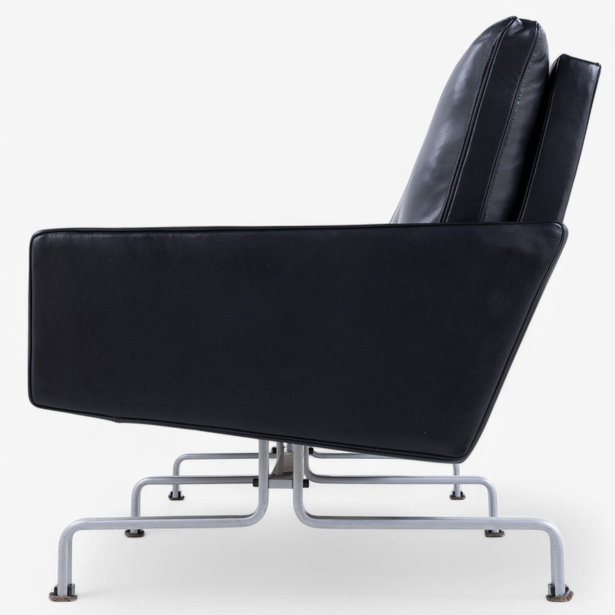 PK 31/2 - 2-seater sofa in black Klassik leather
