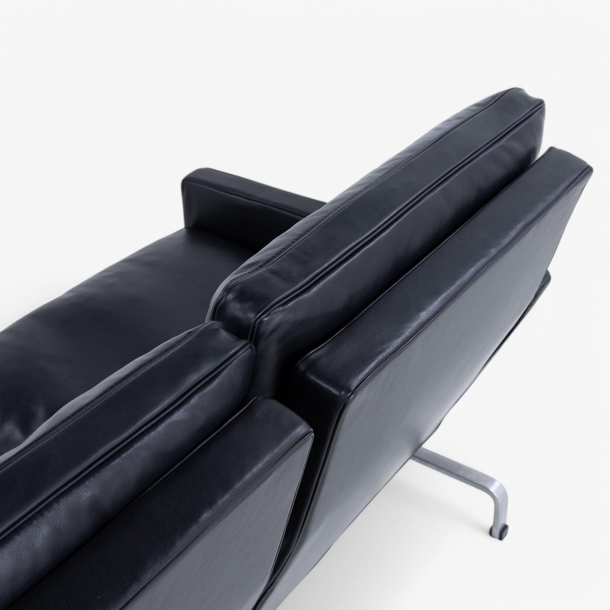PK 31/3 - 3 seater sofa in black Klassik leather