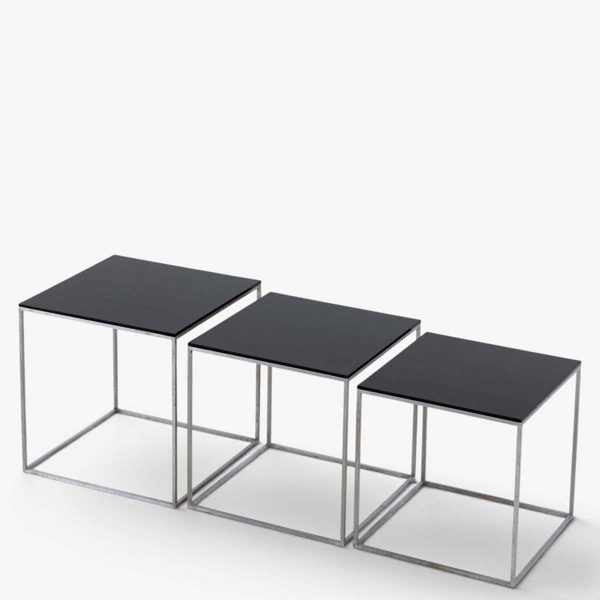 PK 71 - Nesting tables in steel