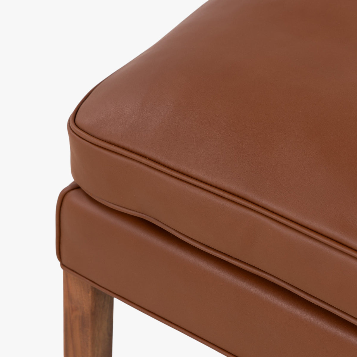 BM 2202 - Stool in Nevada leather