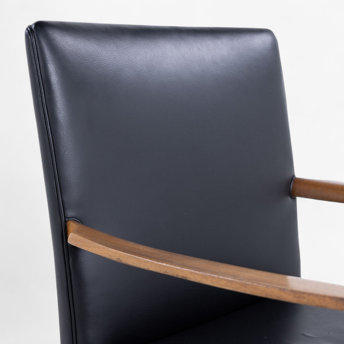 Armchair in mahogany