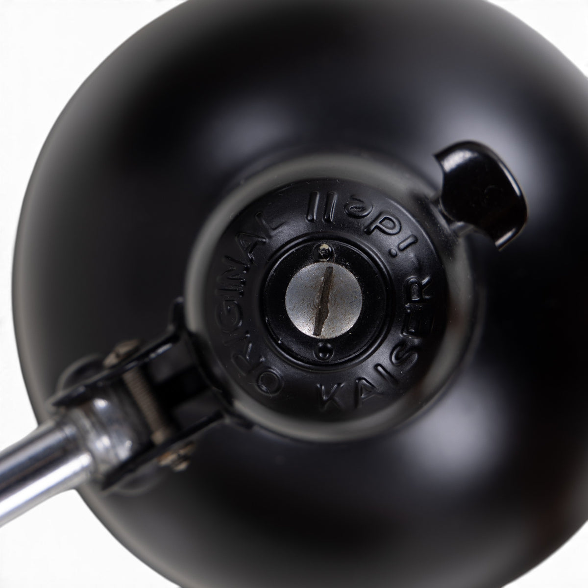 6780 - To-armet bordlampe