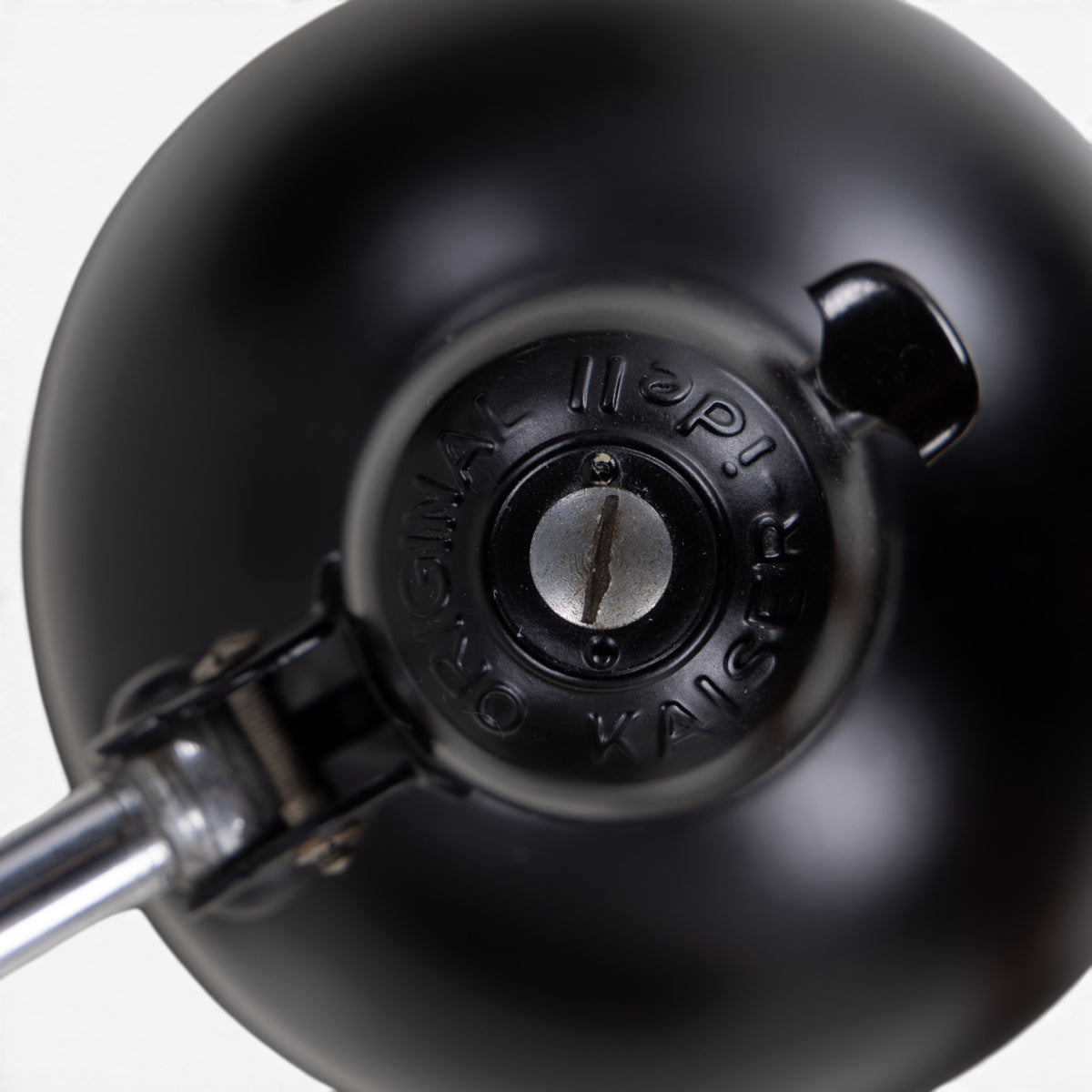 6780 - To-armet bordlampe
