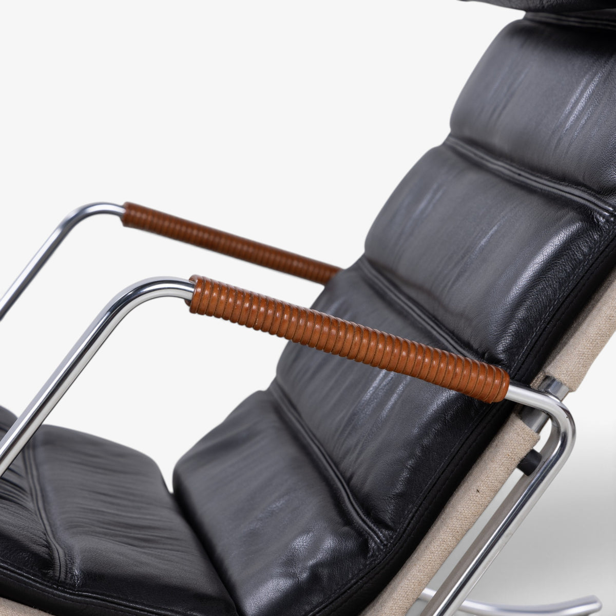 FK 87 - 'Grasshopper' in black leather