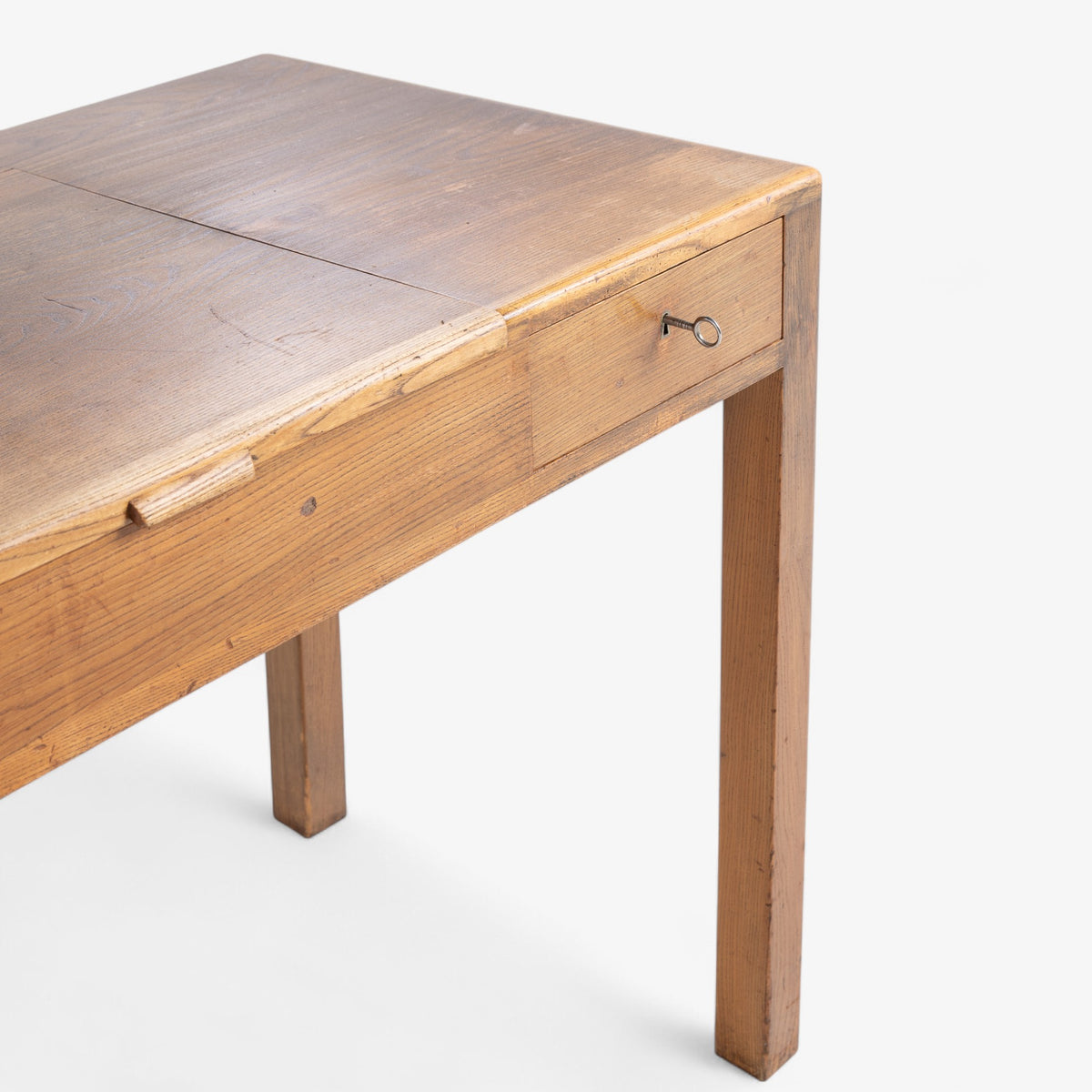 Dressing table in elm
