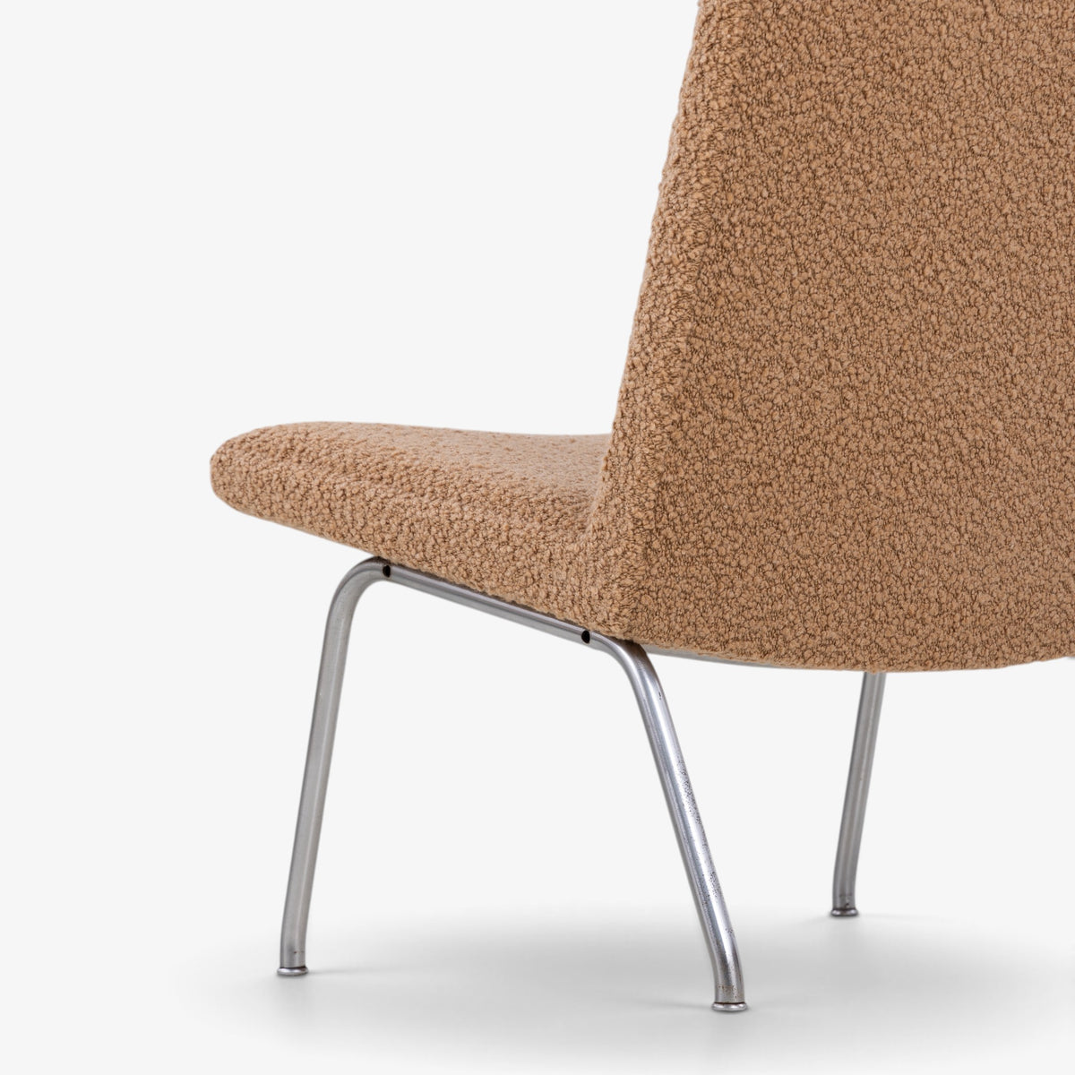 AP 39 - Easy chair in textile