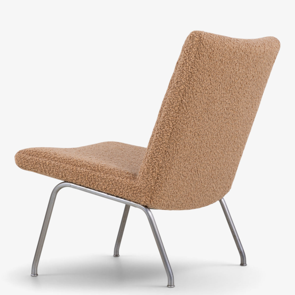 AP 39 - Easy chair in textile