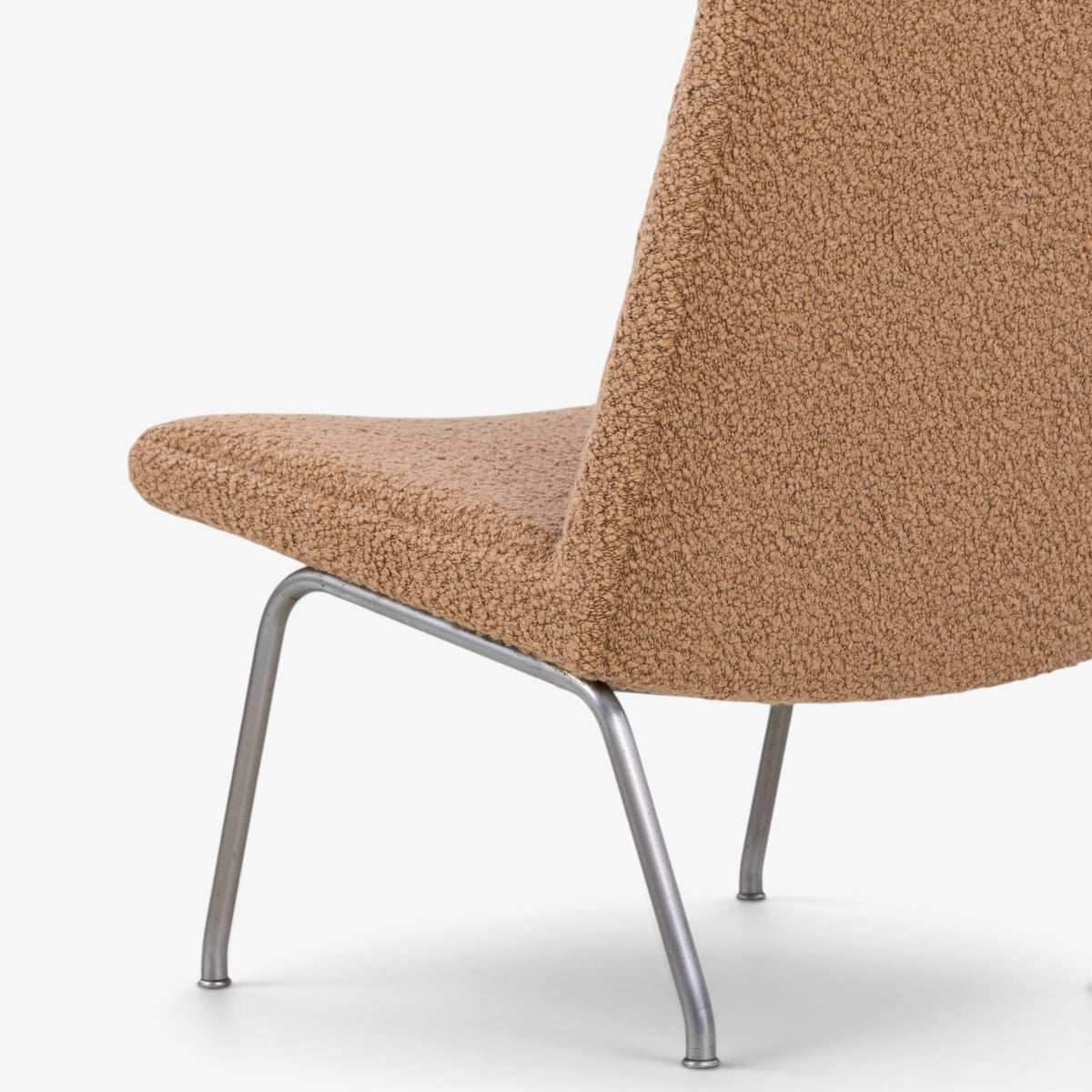 AP 39 - Easy chair in textile