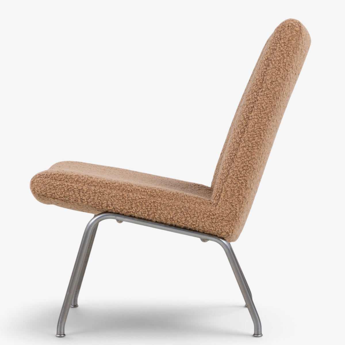 AP 39 - Easy chair in textile