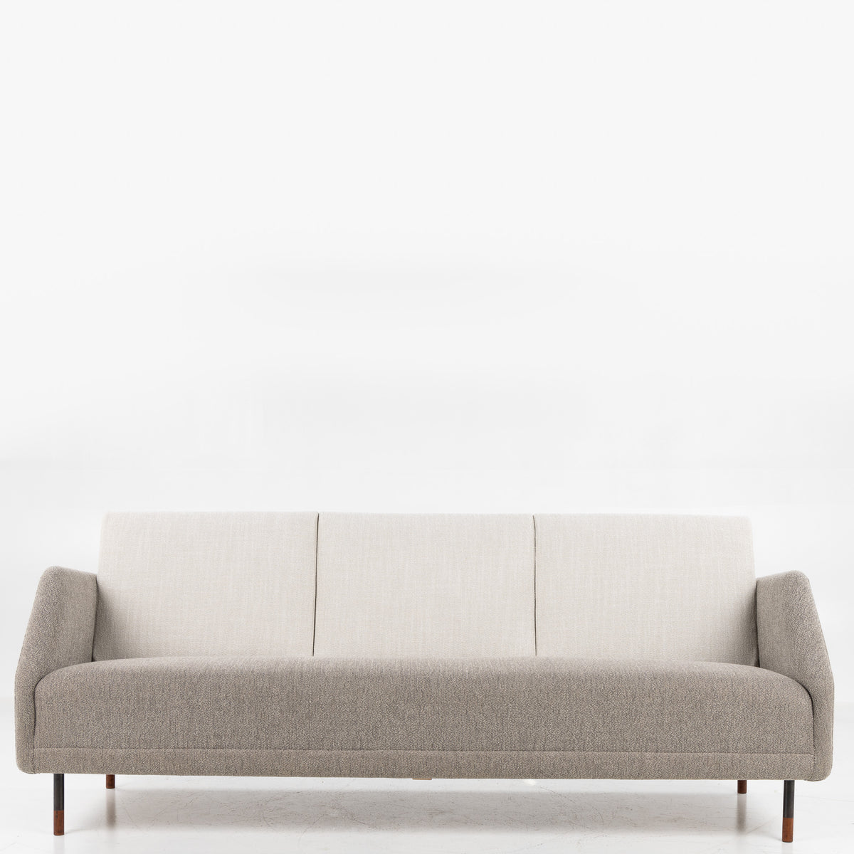 BO 77 - 3-seater sofa in grey textile