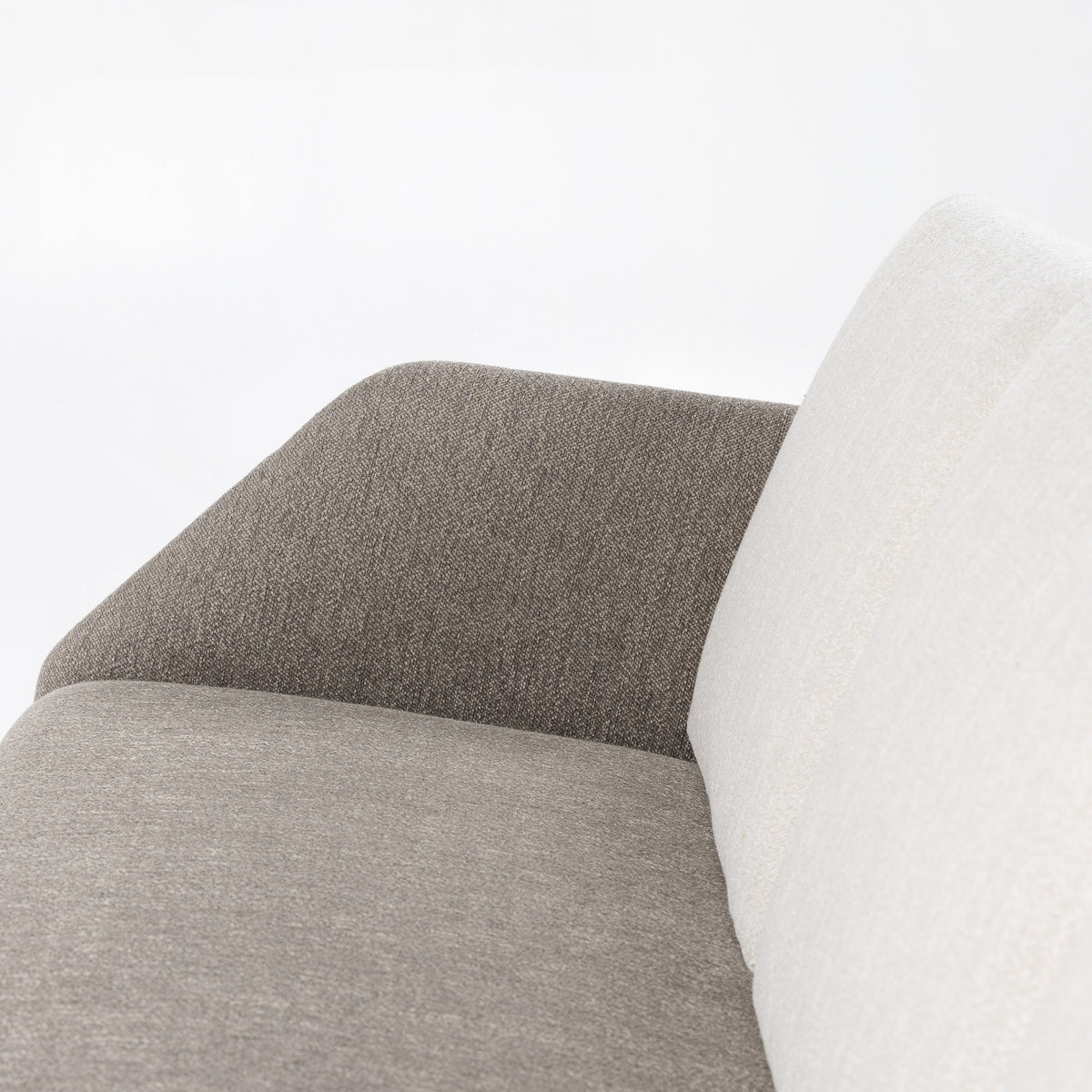 BO 77 - 3-seater sofa in grey textile