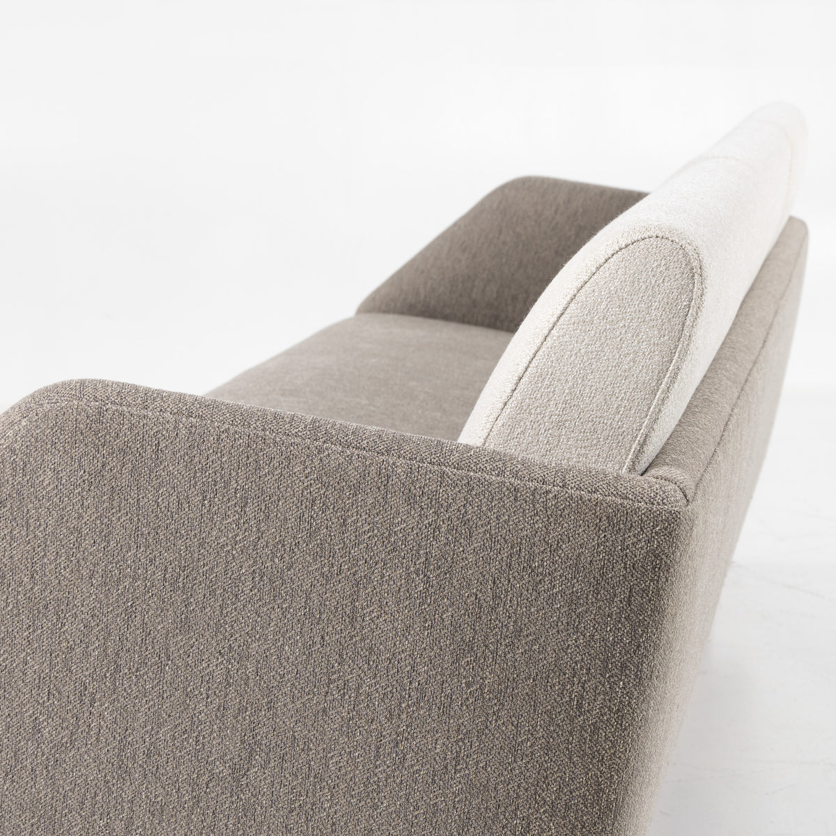 BO 77 - 3-seater sofa in grey textile