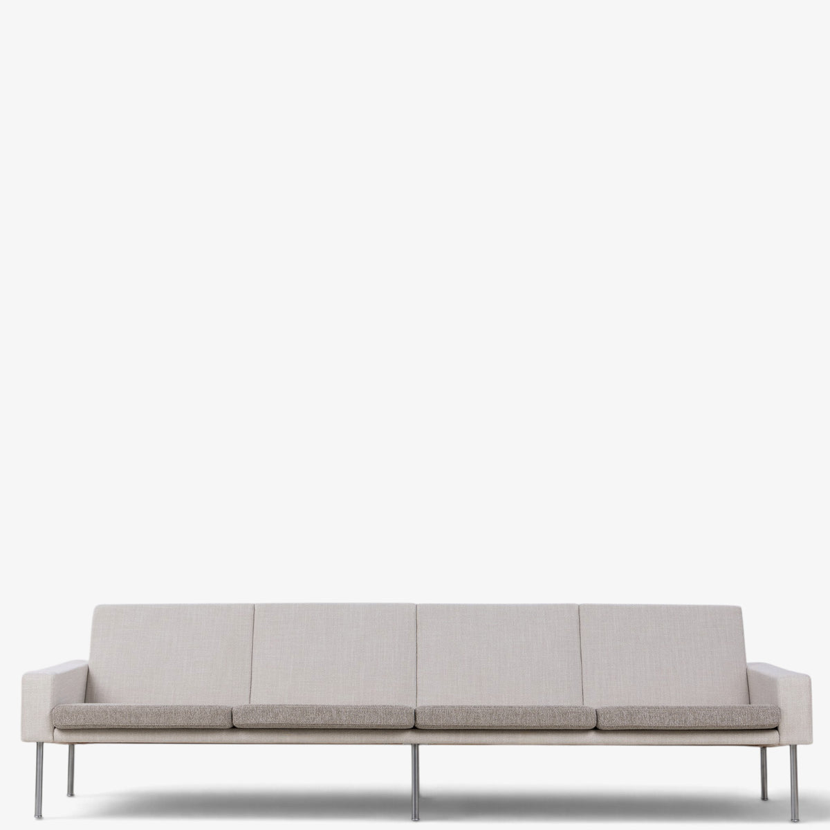 AP 34 / 4-person sofa with round steel legs (cover)