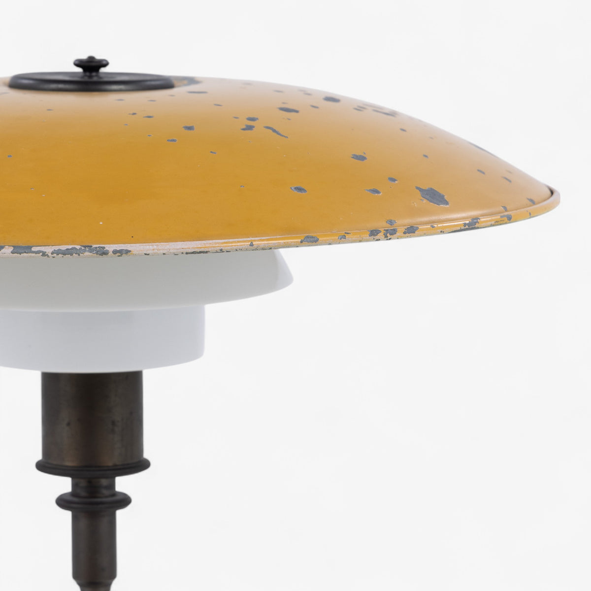 PH 4,5/3 - Table lamp in yellow zinc