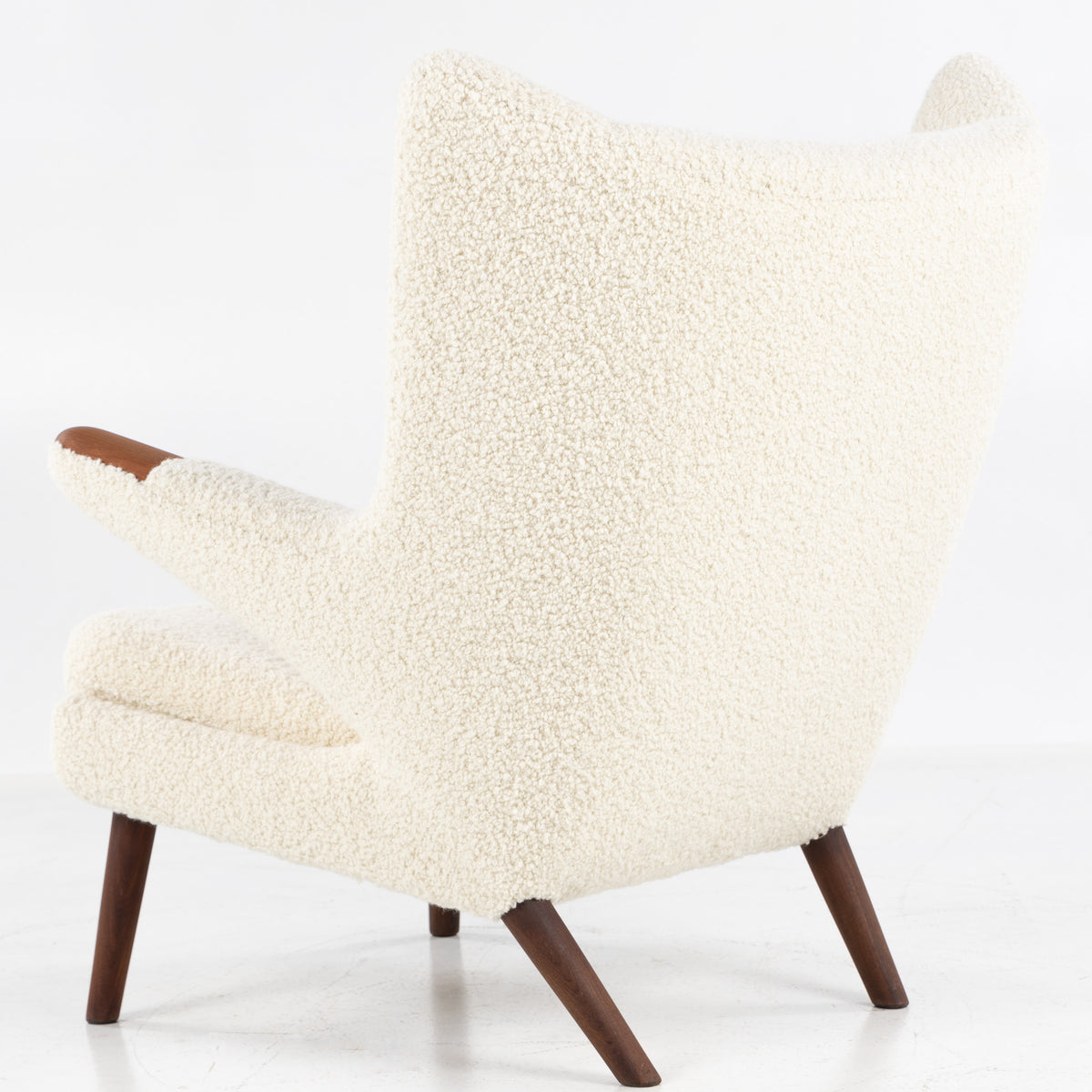 AP 19 - Papa Bear Chair in light wool