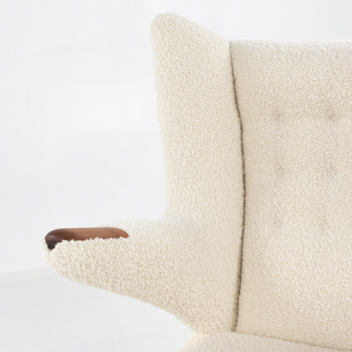 AP 19 - Papa Bear Chair in light wool