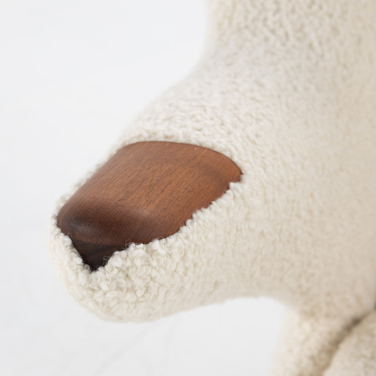 AP 19 - Papa Bear Chair in light wool