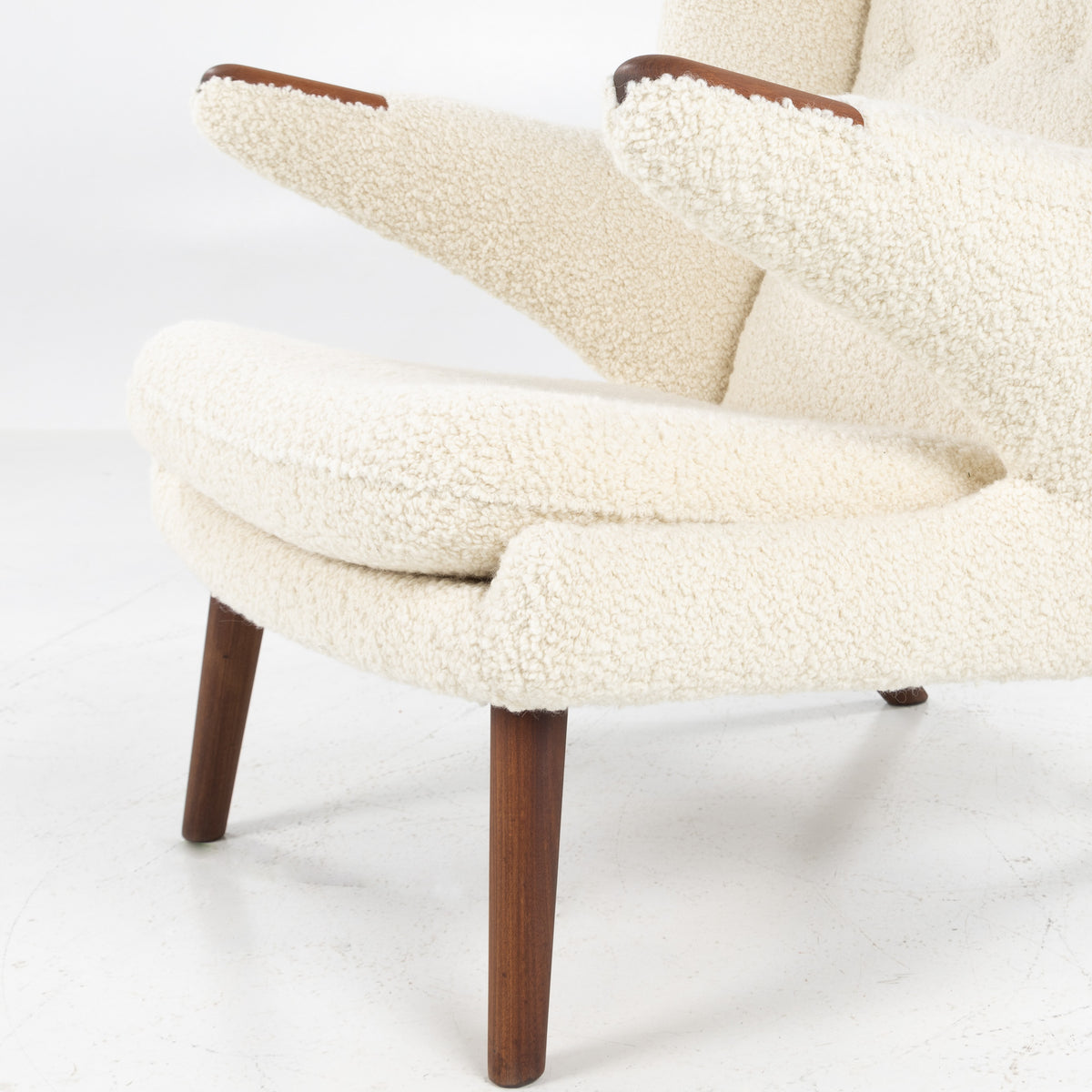 AP 19 - Papa Bear Chair in light wool