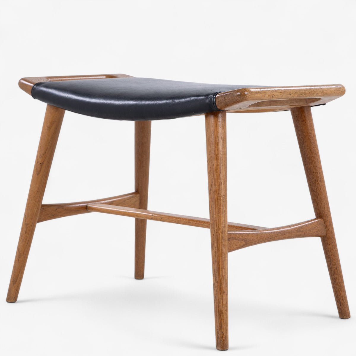 AP 30 - Piano stool in oak